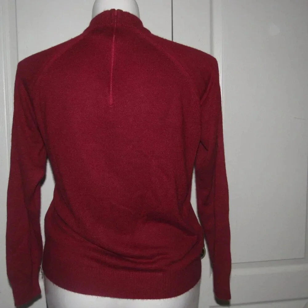 DESIGNERS ORIGINALS Luxelon Mock Neck Acrylic Red Sweater Size Large (40)